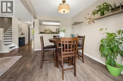 15 Gregg Court Kitchener ON N2A 4H7