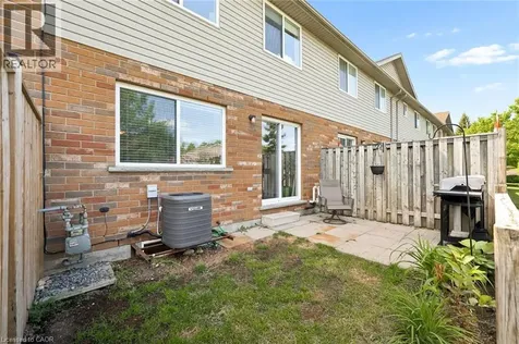 15 Gregg Court Kitchener ON N2A 4H7