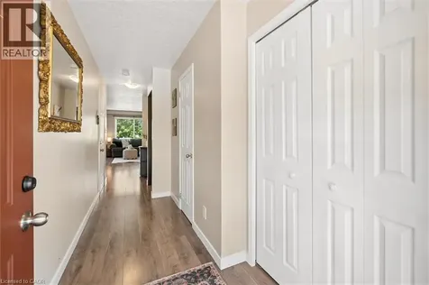 15 Gregg Court Kitchener ON N2A 4H7