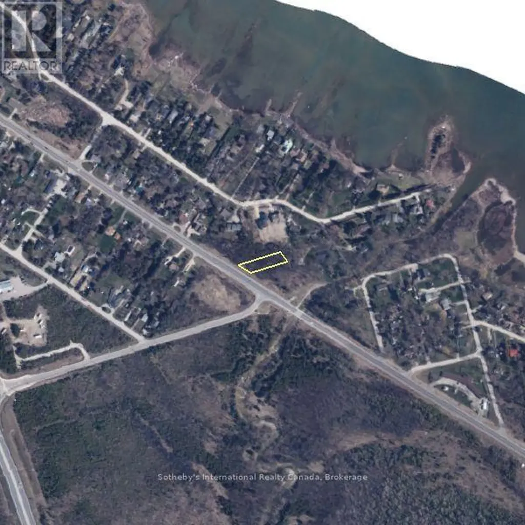 9736 Beachwood Road Collingwood ON L9Y 2Z1