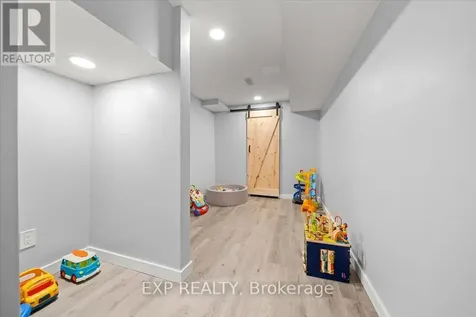478 Barrick Hill Road Ottawa ON K2M 0H8