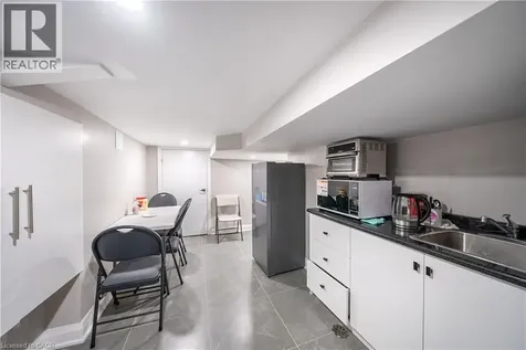 323 Upper Wentworth Street Hamilton ON L9A 4T2