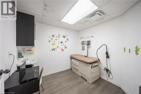 323 Upper Wentworth Street Hamilton ON L9A 4T2
