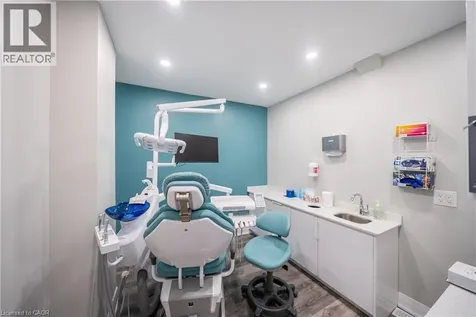 323 Upper Wentworth Street Hamilton ON L9A 4T2