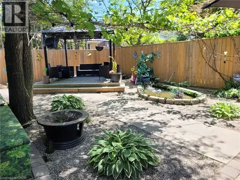 239 West 18th Street Hamilton ON L9C 4H1