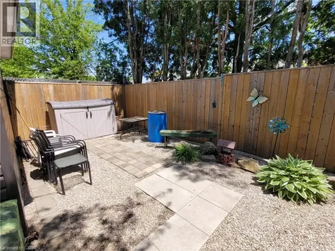239 West 18th Street Hamilton ON L9C 4H1