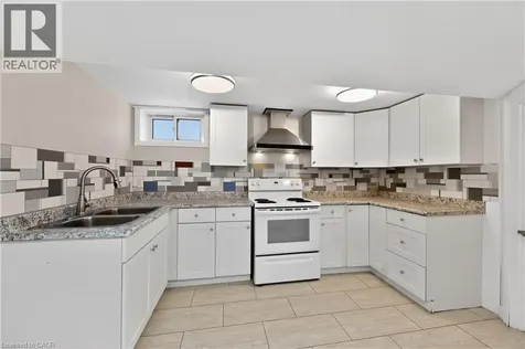 380 East 18th Street Hamilton ON L9A 4R1