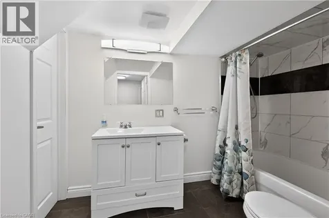 380 East 18th Street Hamilton ON L9A 4R1