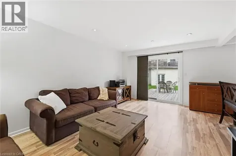 712 Auburn Crescent Burlington ON L7L 5B2