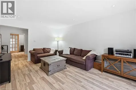 712 Auburn Crescent Burlington ON L7L 5B2