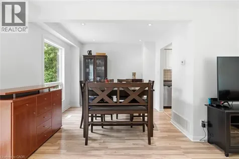 712 Auburn Crescent Burlington ON L7L 5B2
