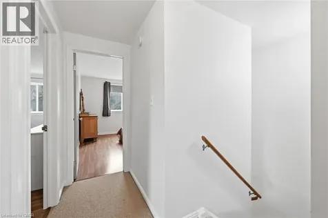 712 Auburn Crescent Burlington ON L7L 5B2