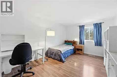 712 Auburn Crescent Burlington ON L7L 5B2