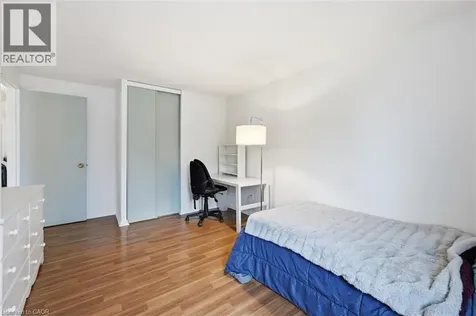 712 Auburn Crescent Burlington ON L7L 5B2