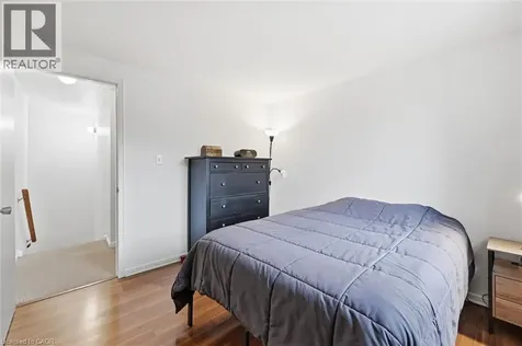 712 Auburn Crescent Burlington ON L7L 5B2