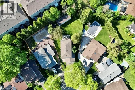 712 Auburn Crescent Burlington ON L7L 5B2