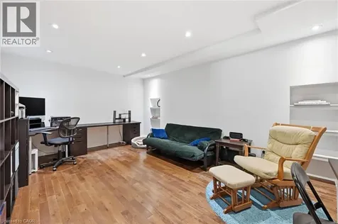 712 Auburn Crescent Burlington ON L7L 5B2