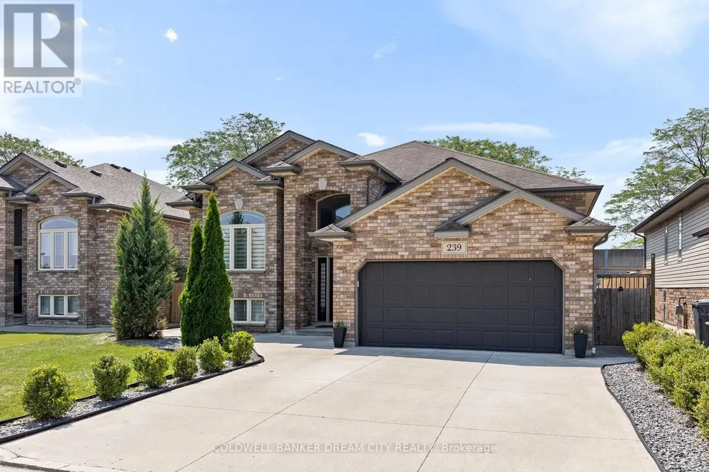 239 Branton Crescent Lakeshore ON N9K 1E2