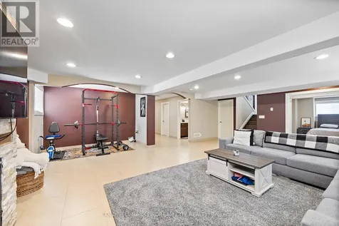 239 Branton Crescent Lakeshore ON N9K 1E2