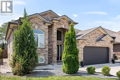 239 Branton Crescent Lakeshore ON N9K 1E2