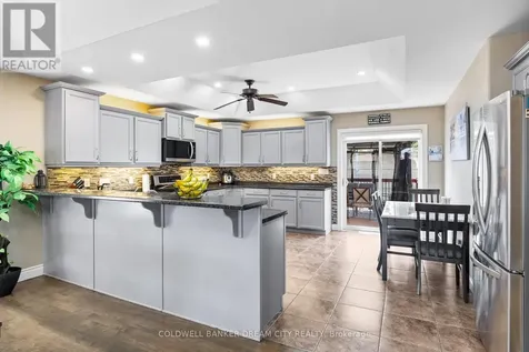 239 Branton Crescent Lakeshore ON N9K 1E2