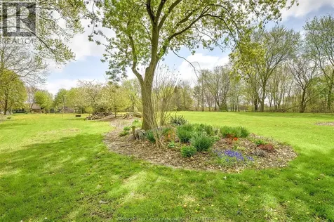 885 Front Road North Amherstburg ON N9V 2V6