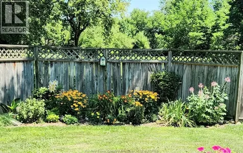 885 Front Road North Amherstburg ON N9V 2V6