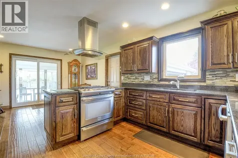 885 Front Road North Amherstburg ON N9V 2V6
