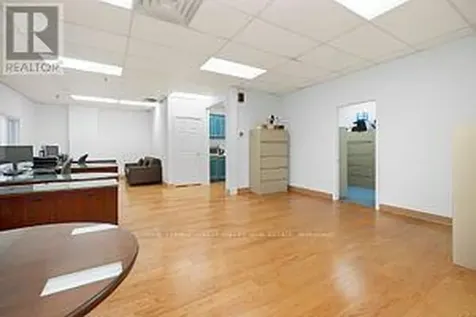 335 Renfrew Drive Markham (buttonville) ON L3R 9S9