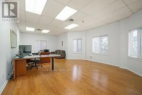 335 Renfrew Drive Markham (buttonville) ON L3R 9S9
