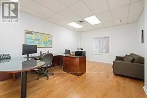 335 Renfrew Drive Markham (buttonville) ON L3R 9S9
