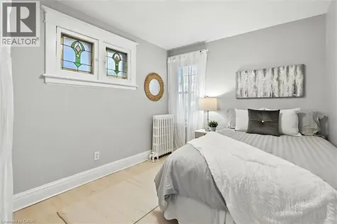 1047 Main Street East Hamilton ON L8M 1N5