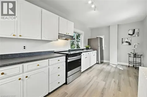 1047 Main Street East Hamilton ON L8M 1N5