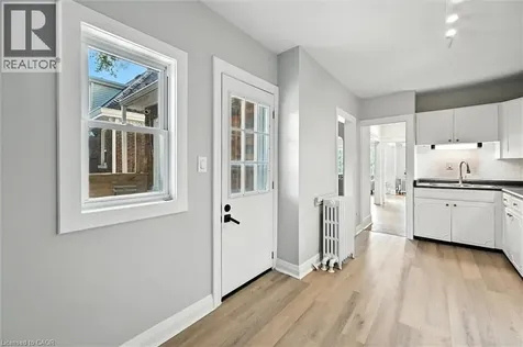 1047 Main Street East Hamilton ON L8M 1N5