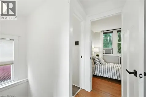 1047 Main Street East Hamilton ON L8M 1N5