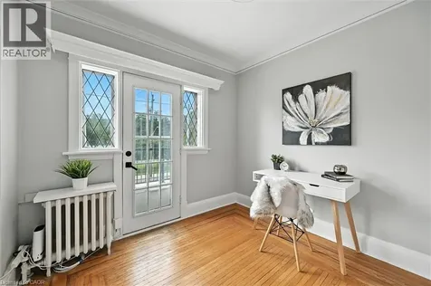 1047 Main Street East Hamilton ON L8M 1N5