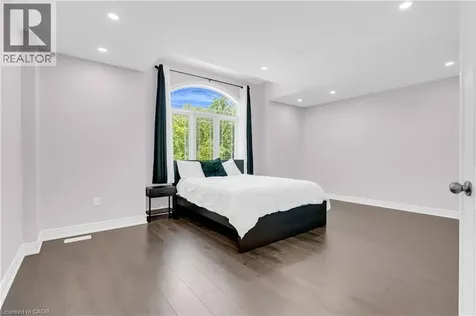 92 Desoto Drive Hamilton ON L9A 0B5