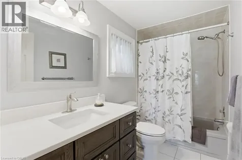 2136 Winding Way Burlington ON L7M 2X9