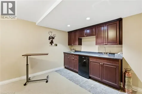 2136 Winding Way Burlington ON L7M 2X9