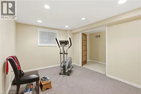 2136 Winding Way Burlington ON L7M 2X9