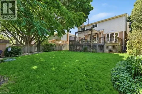 2136 Winding Way Burlington ON L7M 2X9
