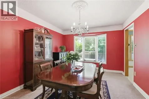 2136 Winding Way Burlington ON L7M 2X9