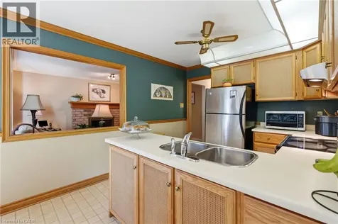 2136 Winding Way Burlington ON L7M 2X9