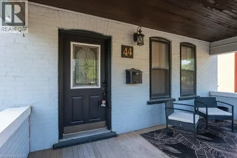 44 Krug Street Kitchener ON N2H 2X7