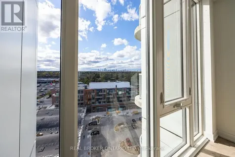 220 Missinnihe Way Mississauga (port Credit) ON L5H 0A9