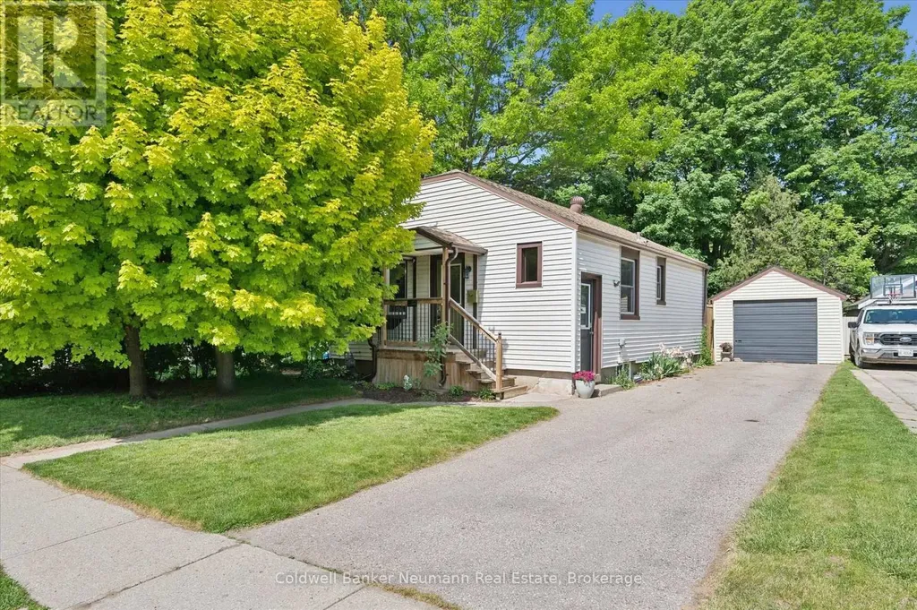 153 Winston Boulevard Cambridge ON N3C 1M1