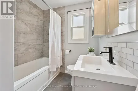 153 Winston Boulevard Cambridge ON N3C 1M1