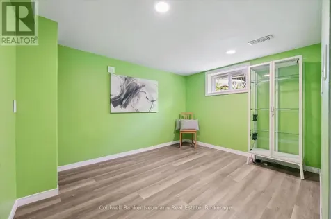 153 Winston Boulevard Cambridge ON N3C 1M1
