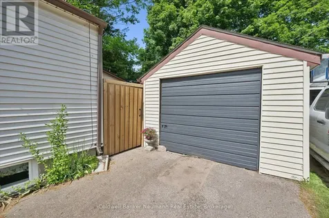 153 Winston Boulevard Cambridge ON N3C 1M1