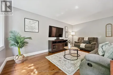 153 Winston Boulevard Cambridge ON N3C 1M1